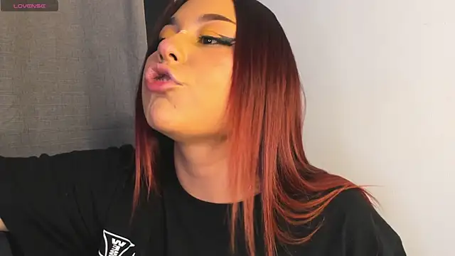 Snapshot of samantha-black chatting on July 2026 11:53:01 PM samantha-black online show from July 2026 11:53:01 PM