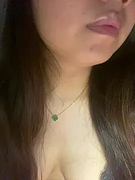 Hotellinh12 online show from February 2025 06:26:02 PM