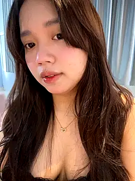 Hotellinh12 online show from October 2025 07:42:02 AM