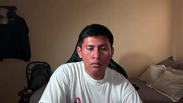 Snapshot of JoshuaTls08 chatting on January 2025 10:15:02 PM JoshuaTls08 online show from January 2025 10:15:02 PM