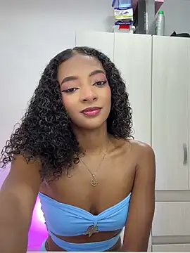 Snapshot of RolyLoren chatting on October 2025 05:55:02 PM RolyLoren online show from October 2025 05:55:02 PM