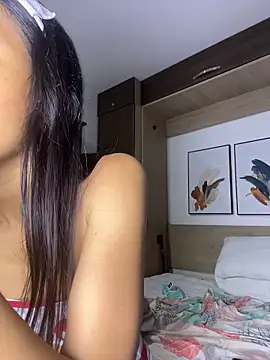 Valentinabaker online show from April 2026 10:24:01 AM