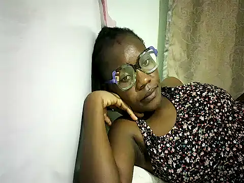 Pierra77 online show from November 2025 12:37:02 PM