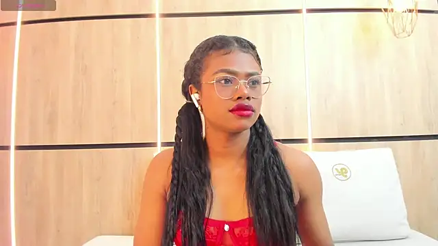 julianna smith  online show from December 2024 02:41:01 AM