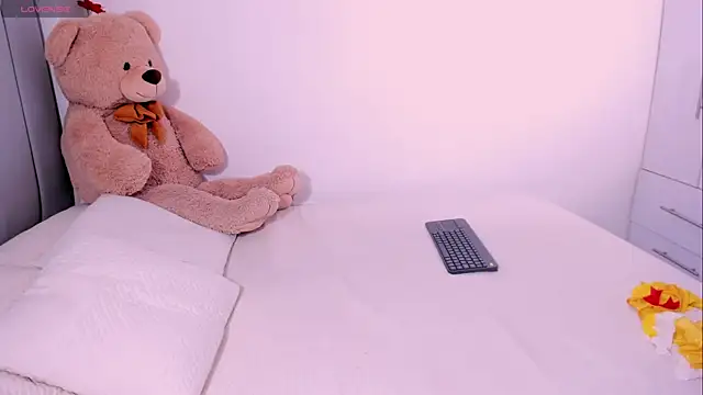 DannaHyde online show from November 2025 06:43:01 PM