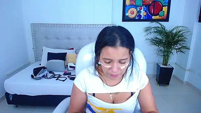 Snapshot of Chiqui_milk_ chatting on January 2025 07:15:01 PM Chiqui milk online show from January 2025 07:15:01 PM