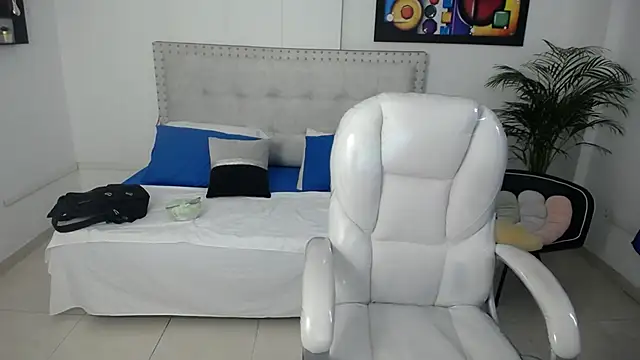 Snapshot of Chiqui_milk_ chatting on February 2025 07:20:02 PM Chiqui milk online show from February 2025 07:20:02 PM