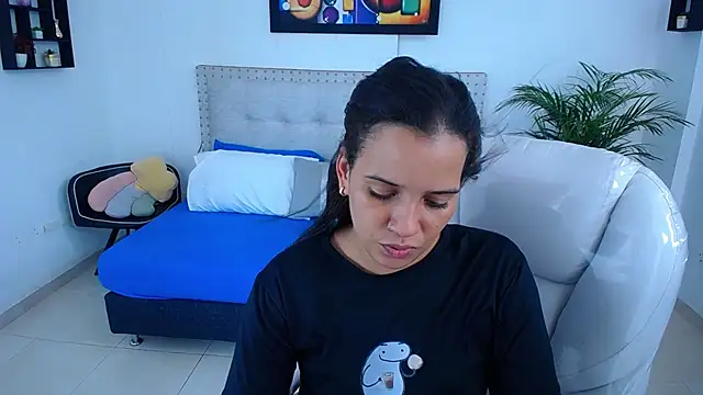 Snapshot of Chiqui_milk_ chatting on March 2025 07:28:01 PM Chiqui milk online show from March 2025 07:28:01 PM