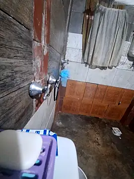 Snapshot of Michellluxo chatting on September 2025 06:55:01 PM Michellluxo online show from September 2025 06:55:01 PM