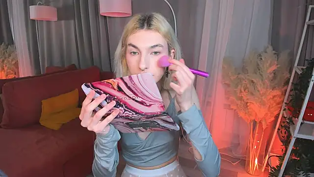 Snapshot of Mia_Cheers chatting on February 2025 02:05:01 PM Mia Cheers online show from February 2025 02:05:01 PM