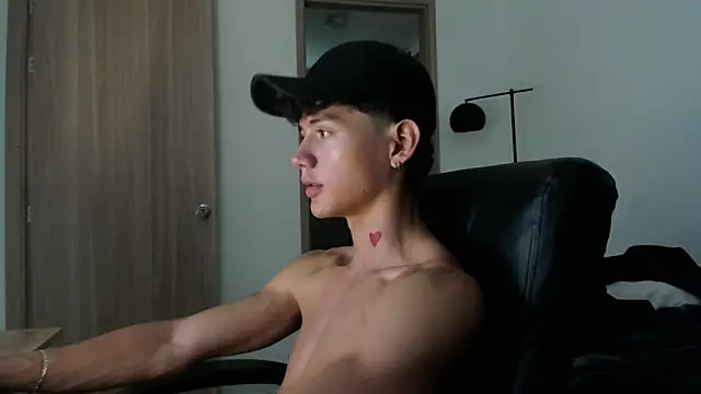 Snapshot of badboy_one_ chatting on February 2025 10:00:01 PM badboy one  online show from February 2025 10:00:01 PM