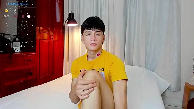 Snapshot of badboy_one_ chatting on October 2025 09:33:01 PM badboy one  online show from October 2025 09:33:01 PM