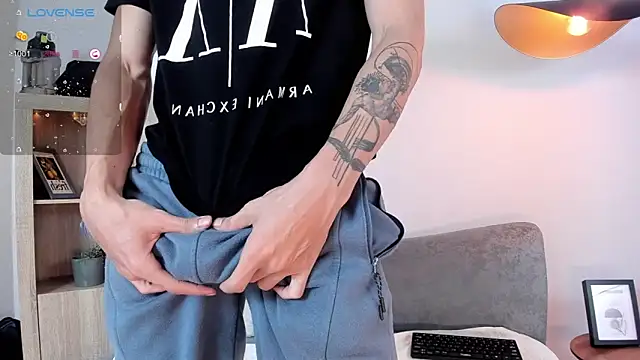 Snapshot of badboy_one_ chatting on October 2025 10:04:02 PM badboy one  online show from October 2025 10:04:02 PM