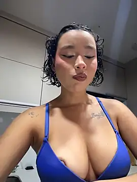 Hips hannah online show from April 2026 09:50:02 PM