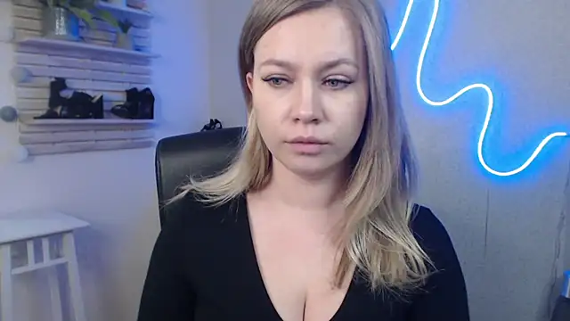 Snapshot of holly_xglam chatting on January 2025 10:52:02 AM holly xglam online show from January 2025 10:52:02 AM
