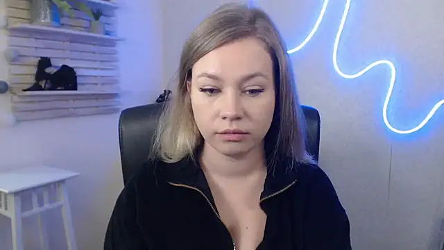 Snapshot of holly_xglam chatting on January 2025 09:28:01 AM holly xglam online show from January 2025 09:28:01 AM