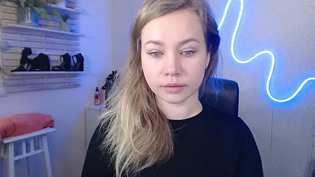 Snapshot of holly_xglam chatting on January 2025 04:50:01 AM holly xglam online show from January 2025 04:50:01 AM