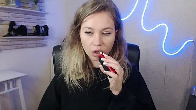 Snapshot of holly_xglam chatting on January 2025 05:30:01 AM holly xglam online show from January 2025 05:30:01 AM