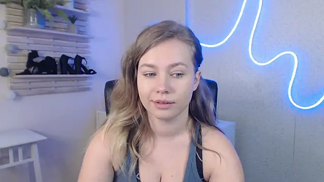 Snapshot of holly_xglam chatting on February 2025 07:45:02 AM holly xglam online show from February 2025 07:45:02 AM