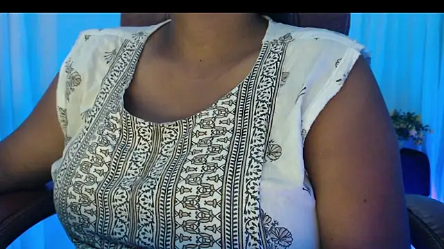 Prita07 online show from March 2025 04:57:02 AM