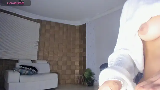 Lissalittlee online show from November 2025 08:03:01 PM