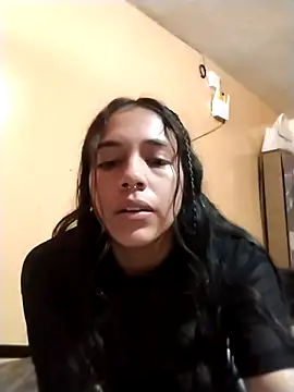 loveHoney02 online show from January 2026 08:00:01 PM