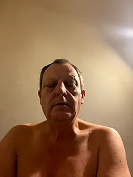 Snapshot of chubbybear2cum chatting on October 2025 07:29:01 AM chubbybear2cum online show from October 2025 07:29:01 AM