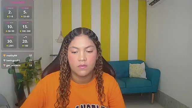 Cristal War online show from November 2025 11:04:02 PM