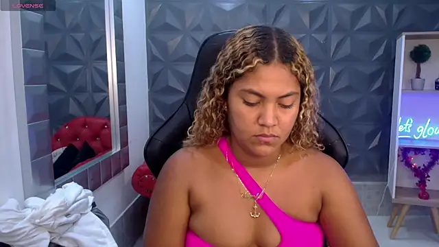 Cristal War online show from March 2026 11:30:02 PM