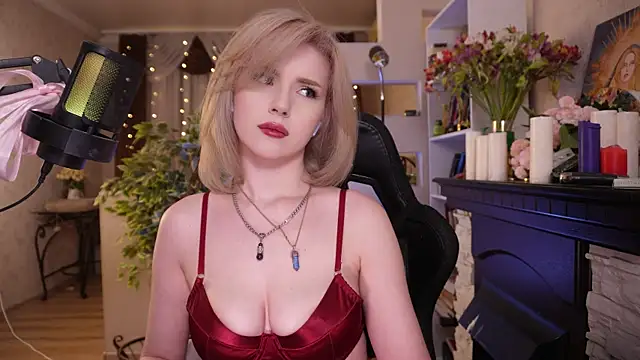 Chriss Fox online show from March 2026 04:20:01 PM