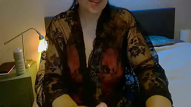 Snapshot of Ella_Next_Door chatting on February 2025 10:28:02 PM Ella Next Door online show from February 2025 10:28:02 PM