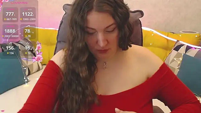 Snapshot of Nataly_cute chatting on February 2025 08:37:01 PM Nataly cute online show from February 2025 08:37:01 PM