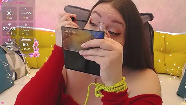 Snapshot of Nataly_cute chatting on February 2025 08:11:02 PM Nataly cute online show from February 2025 08:11:02 PM