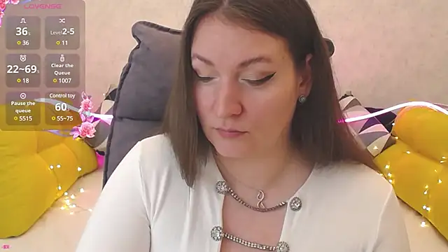 Snapshot of Nataly_cute chatting on February 2025 07:56:02 PM Nataly cute online show from February 2025 07:56:02 PM