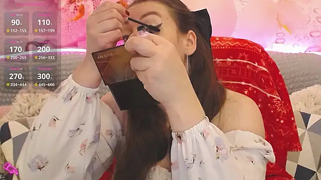 Snapshot of Nataly_cute chatting on October 2025 06:15:02 PM Nataly cute online show from October 2025 06:15:02 PM