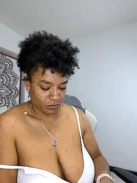 Selket11 online show from January 2025 11:01:01 AM