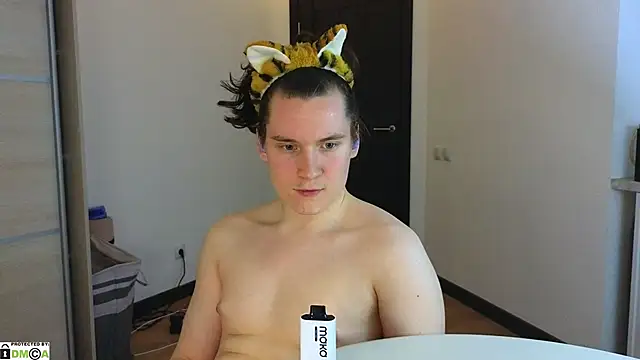 Snapshot of MoreRealAlex chatting on February 2025 01:31:01 AM MoreRealAlex online show from February 2025 01:31:01 AM