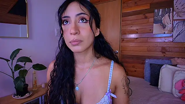 amber curly online show from May 2026 07:52:02 PM