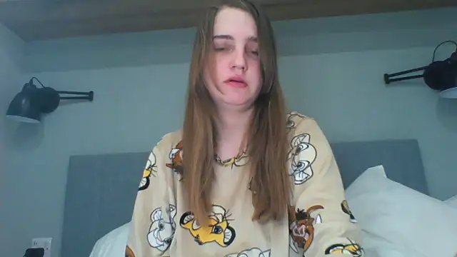 Snapshot of EvieRoseex chatting on April 2026 02:07:02 PM EvieRoseex online show from April 2026 02:07:02 PM