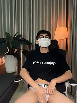 Snapshot of MinhTuanLive chatting on February 2026 05:45:01 AM MinhTuanLive online show from February 2026 05:45:01 AM