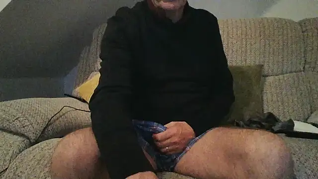 Snapshot of mr_english50 chatting on November 2025 06:23:01 AM mr english50 online show from November 2025 06:23:01 AM