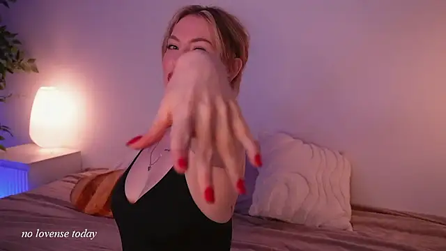 Snapshot of kris69kiss chatting on February 2026 01:10:01 PM kris69kiss online show from February 2026 01:10:01 PM