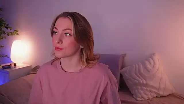 Snapshot of kris69kiss chatting on February 2026 01:10:01 PM kris69kiss online show from February 2026 01:10:01 PM