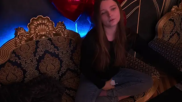 MagicPeachh  online show from February 2026 01:15:02 PM