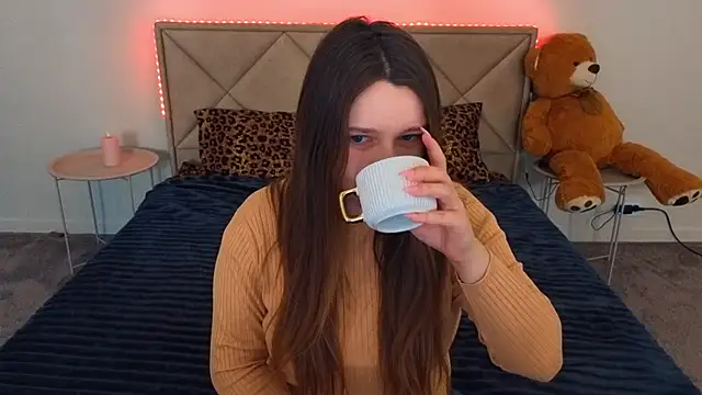 MagicPeachh  online show from April 2026 05:49:02 AM