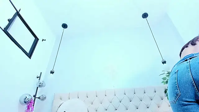 Victoria Coleman online show from November 2025 09:20:01 PM