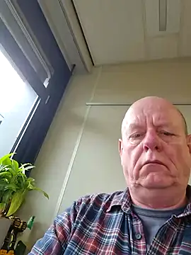 Snapshot of andrejoyfull64 chatting on January 2025 12:57:02 PM andrejoyfull64 online show from January 2025 12:57:02 PM