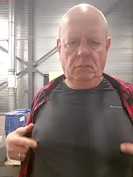 Snapshot of andrejoyfull64 chatting on January 2025 12:09:01 PM andrejoyfull64 online show from January 2025 12:09:01 PM