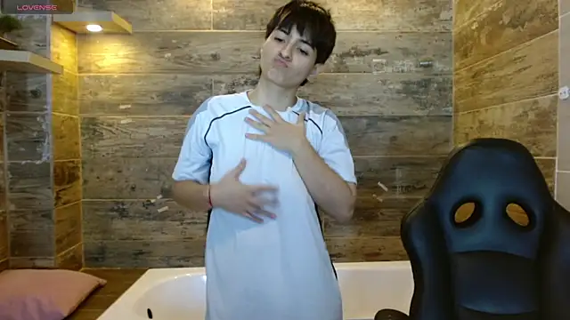 Snapshot of Bryce_Evans chatting on December 2025 09:00:02 PM Bryce Evans online show from December 2025 09:00:02 PM