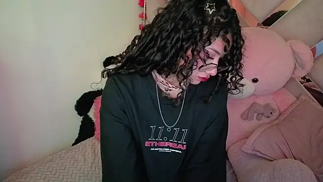 CherieCurl online show from May 2026 05:41:02 PM